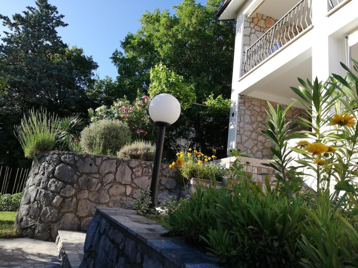 Apartments 4U Omišalj Zewnętrze zdjęcie