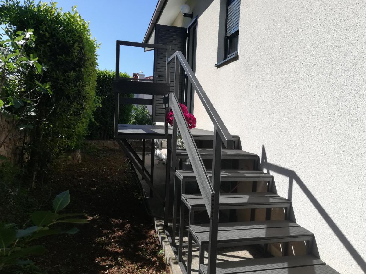 Apartments 4U Omišalj Zewnętrze zdjęcie